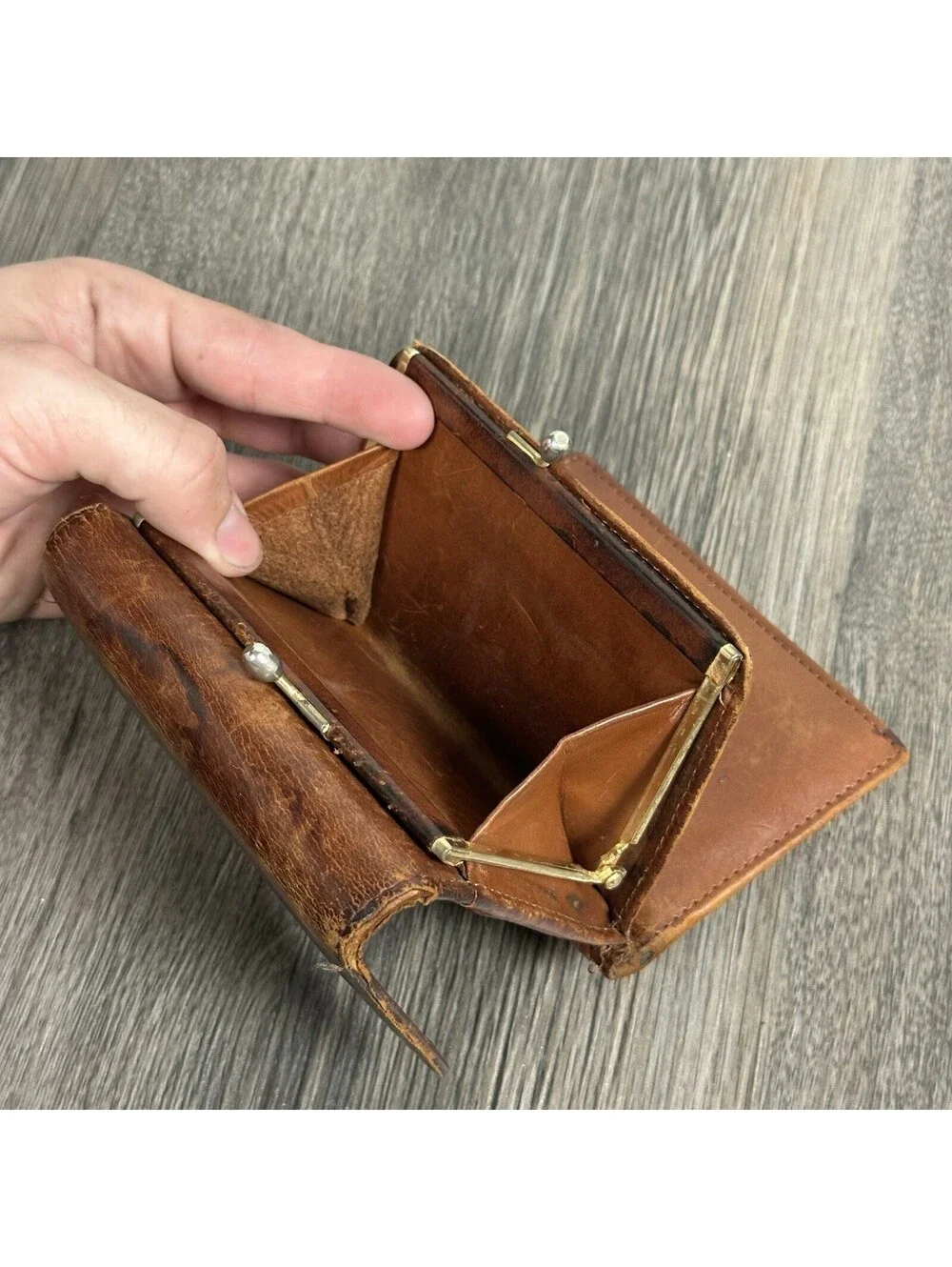 Coach Vintage Continental Leather Wallet Trifold Framed Kisslock British Tan